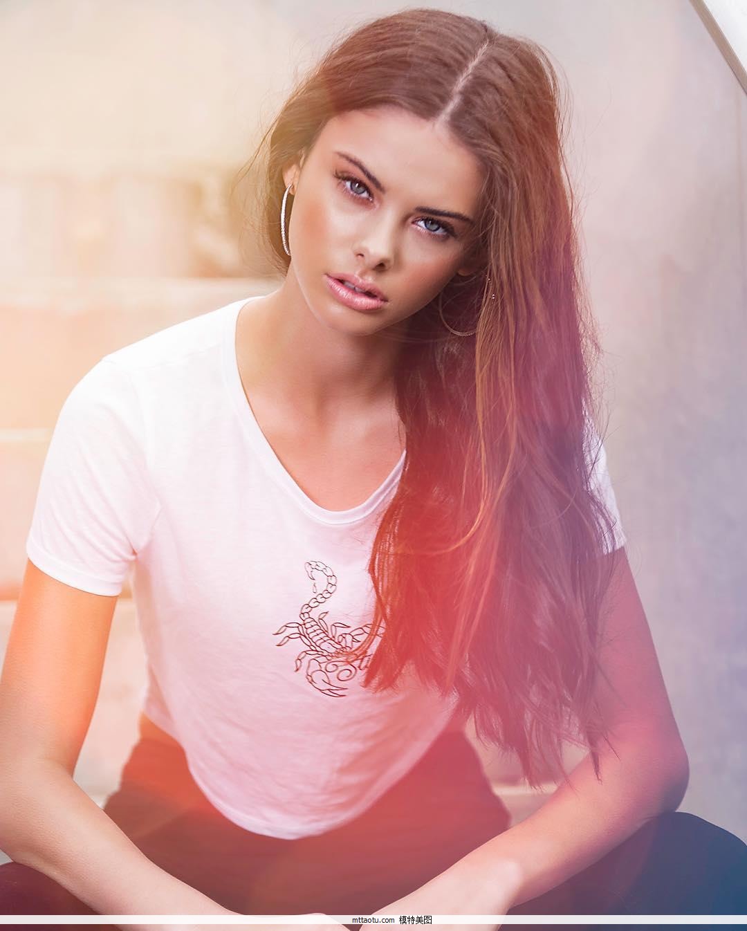 Meika Woollard- ͯǳ